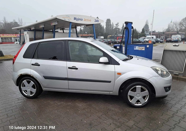 Ford Fiesta cena 5500 przebieg: 310000, rok produkcji 2006 z Kleczew małe 497